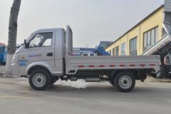 北汽黑豹 兴运G5 1.5L 116马力 汽油 2.7米单排栏板微卡(国六)(BAW1035D20KS)