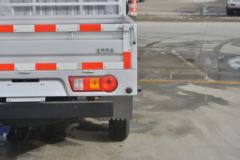 北汽黑豹 兴运G5 1.5L 116马力 汽油 2.7米单排栏板微卡(国六)(BAW1035D20KS)