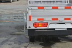 北汽黑豹 兴运G5 1.5L 116马力 汽油 2.7米单排栏板微卡(国六)(BAW1035D20KS)