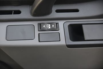 һ����� ��J6P�ؿ� �캽��2.0 550���� 6X4 AMT�Զ���ǣ����(CA4250P66K25T1A1E5)ͼƬ