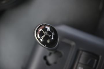 һ����� ��J6P�ؿ� �캽��2.0 550���� 6X4 AMT�Զ���ǣ����(CA4250P66K25T1A1E5)ͼƬ