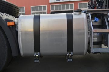 һ����� ��J6P�ؿ� �캽��2.0 550���� 6X4 AMT�Զ���ǣ����(CA4250P66K25T1A1E5)ͼƬ