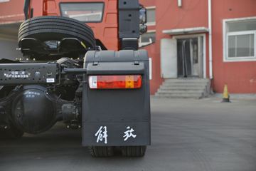 һ����� ��J6P�ؿ� �캽��2.0 550���� 6X4 AMT�Զ���ǣ����(CA4250P66K25T1A1E5)ͼƬ