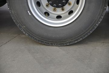 һ����� ��J6P�ؿ� �캽��2.0 550���� 6X4 AMT�Զ���ǣ����(CA4250P66K25T1A1E5)ͼƬ