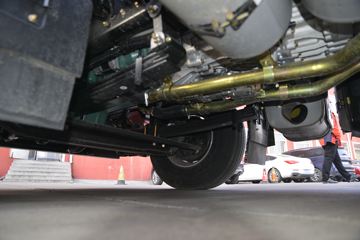 һ����� ��J6P�ؿ� �캽��2.0 550���� 6X4 AMT�Զ���ǣ����(CA4250P66K25T1A1E5)ͼƬ