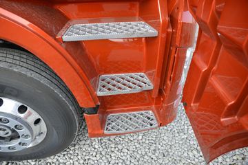 һ����� J7�ؿ� 550���� 6X4 AMT�Զ���ǣ����(��ɫ)(CA4250P77K25T1E5)ͼƬ