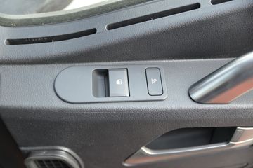 һ����� J7�ؿ� 550���� 6X4 AMT�Զ���ǣ����(��ɫ)(CA4250P77K25T1E5)ͼƬ