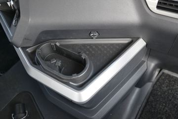 һ����� J7�ؿ� 550���� 6X4 AMT�Զ���ǣ����(��ɫ)(CA4250P77K25T1E5)ͼƬ