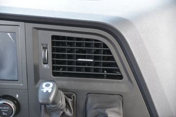 һ����� J7�ؿ� 550���� 6X4 AMT�Զ���ǣ����(��ɫ)(CA4250P77K25T1E5)ͼƬ