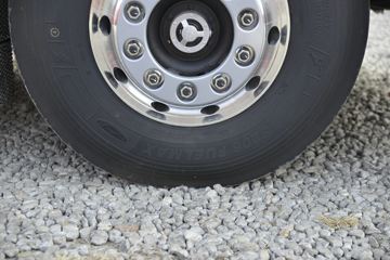 һ����� J7�ؿ� 550���� 6X4 AMT�Զ���ǣ����(��ɫ)(CA4250P77K25T1E5)ͼƬ