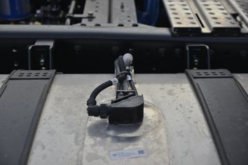 һ����� J7�ؿ� 550���� 6X4 AMT�Զ���ǣ����(��ɫ)(CA4250P77K25T1E5)ͼƬ