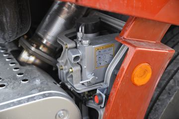 һ����� J7�ؿ� 550���� 6X4 AMT�Զ���ǣ����(��ɫ)(CA4250P77K25T1E5)ͼƬ