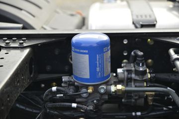 һ����� J7�ؿ� 550���� 6X4 AMT�Զ���ǣ����(��ɫ)(CA4250P77K25T1E5)ͼƬ