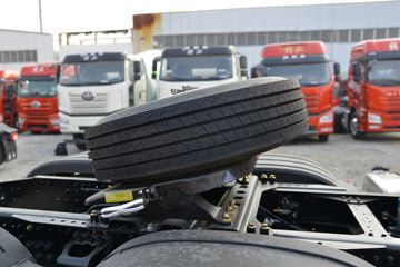 һ����� J7�ؿ� 550���� 6X4 AMT�Զ���ǣ����(��ɫ)(CA4250P77K25T1E5)ͼƬ