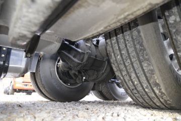 һ����� J7�ؿ� 550���� 6X4 AMT�Զ���ǣ����(��ɫ)(CA4250P77K25T1E5)ͼƬ