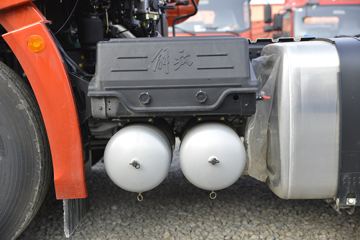 һ����� J7�ؿ� 550���� 6X4 AMT�Զ���ǣ����(��ɫ)(CA4250P77K25T1E5)ͼƬ