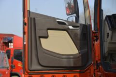 青岛解放 JH6重卡 领航版 460马力 6X4 危险品牵引车(CA4250P25K2T1E5A1)