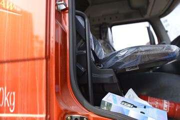 һ����� ��J6P�ؿ� �ʻݰ�2.0 460���� 6X4Σ��Ʒǣ����(CA4250P66K24T1E5Z)ͼƬ