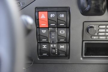 һ����� ��J6P�ؿ� �ʻݰ�2.0 460���� 6X4Σ��Ʒǣ����(CA4250P66K24T1E5Z)ͼƬ