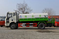 一汽解放 J6L中卡 质享版 240马力 4X2 洒水车(程力牌)(CLW5180GSSC6)