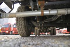 一汽解放 J6L中卡 质享版 240马力 4X2 洒水车(程力牌)(CLW5180GSSC6)