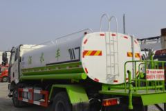 一汽解放 J6L中卡 质享版 240马力 4X2 洒水车(程力牌)(CLW5180GSSC6)