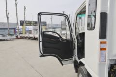 大运 新奥普力 116马力 3.85米排半栏板轻卡(CGC1048HDC33E)