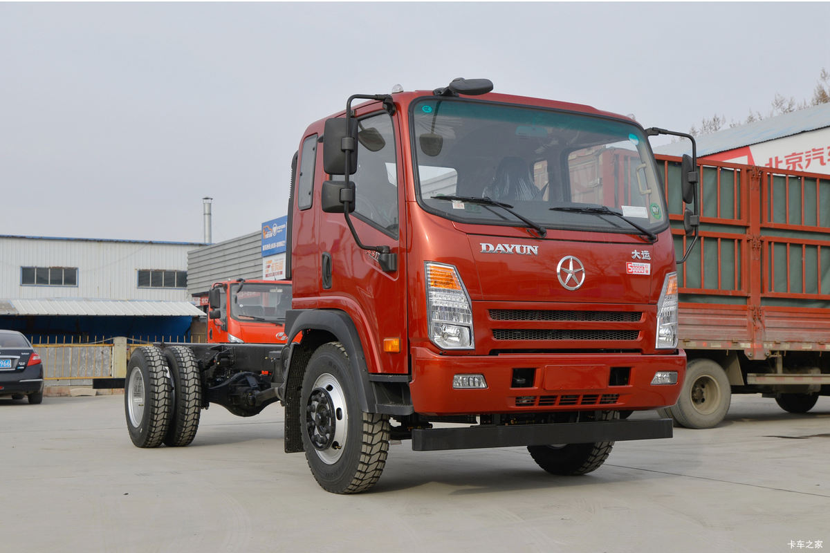 大运 奥普力 132马力 3.28米排半仓栅式轻卡(国六)