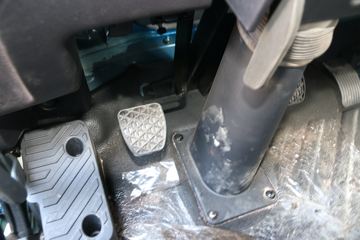 �ൺ��� JK6�п� 220���� 4X2 6.8�������ػ���(CA1180P28K1L4E5)ͼƬ