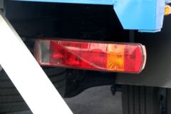 青岛解放 JK6中卡 220马力 4X2 6.8米栏板载货车(CA1180P28K1L4E5)
