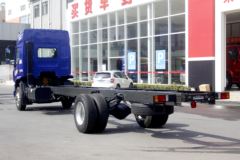 东风柳汽 新乘龙M3中卡 220马力 4X2 9.7米厢式载货车(LZ5180XXYM3AB1)