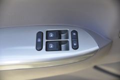 福田 欧马可S1系 智盈版 131马力 4.14米单排厢式轻卡(气刹)(BJ5045XXY-F2)