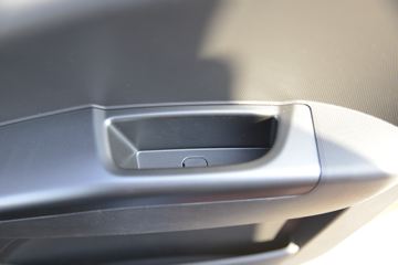 ���� ŷ����S3ϵ ��ͨ���ʰ� 190���� 5.8���Ű������Ῠ(����)ͼƬ