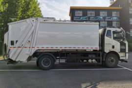 一汽解放底盘&nbsp;垃圾运输车外观图片