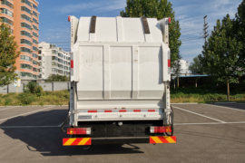 一汽解放底盘&nbsp;垃圾运输车外观图片