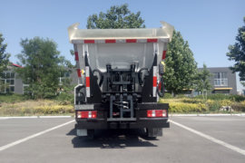 长安跨越底盘&nbsp;垃圾运输车外观图片