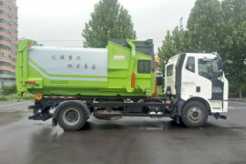 一汽解放底盘&nbsp;垃圾运输车外观图片