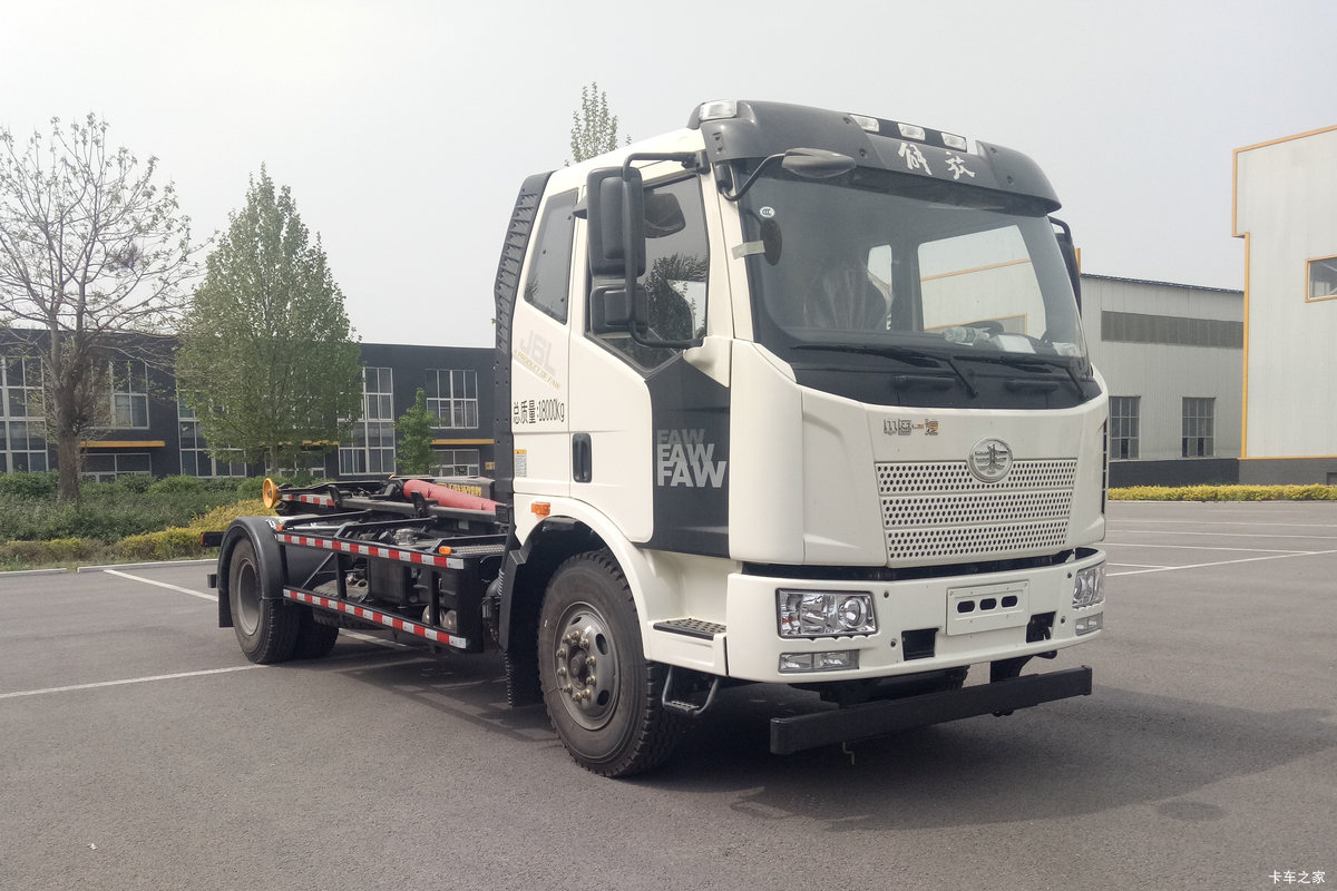 一汽解放 J6L 240马力 4X2 车厢可卸式垃圾车(国六)(汇强车辆)