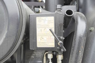 �������� ����ES7 270���� 8X2 7.6����ж��(BJ3314DPPHB-01)ͼƬ