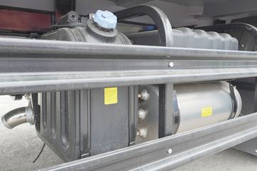 �������� ����ES7 270���� 8X2 7.6����ж��(BJ3314DPPHB-01)ͼƬ