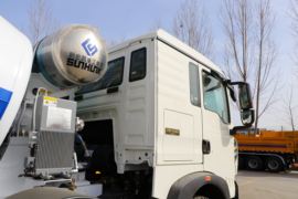 重汽豪沃(HOWO)底盘&nbsp;混凝土搅拌车外观                                                图片