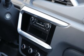 Q3系列&nbsp;载货车驾驶室                                               图片