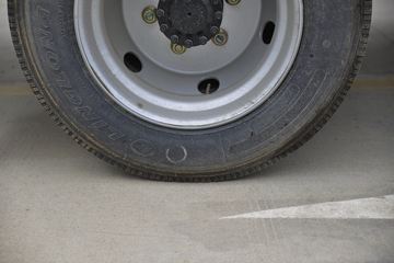 ���绪�� T3 165���� 4X2 5.13����ȼ������ʽ���䳵(����)(��������)(CLW5121XRQE6)ͼƬ