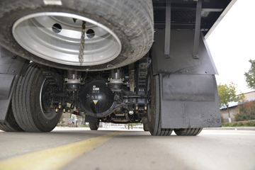 ���绪�� T3 165���� 4X2 5.13����ȼ������ʽ���䳵(����)(��������)(CLW5121XRQE6)ͼƬ