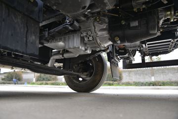 ���绪�� T3 165���� 4X2 5.13����ȼ������ʽ���䳵(����)(��������)(CLW5121XRQE6)ͼƬ