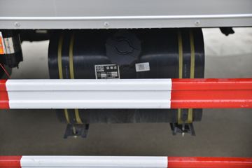 ���绪�� T3 165���� 4X2 5.13����ȼ������ʽ���䳵(����)(��������)(CLW5121XRQE6)ͼƬ