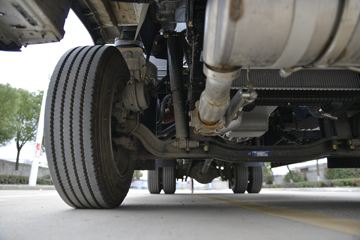 ���绪�� T3 165���� 4X2 5.13����ȼ������ʽ���䳵(����)(��������)(CLW5121XRQE6)ͼƬ