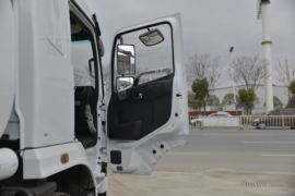 东风华神底盘&nbsp;洒水车/喷洒车驾驶室图片