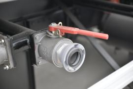 东风华神底盘&nbsp;洒水车/喷洒车底盘图片