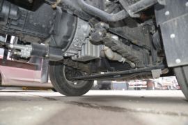 湖北大运底盘&nbsp;油罐车底盘图片